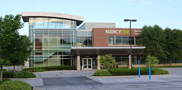 Exterior of MercyOne Clive Richard Deming Cancer Center.